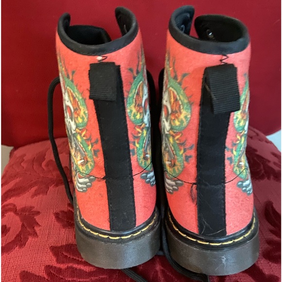 Red Skull Boots (size 6) - Picture 2 of 6